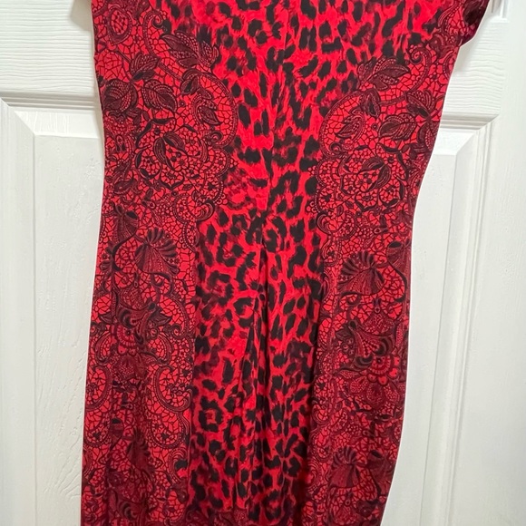 Cache dress - Picture 2 of 6